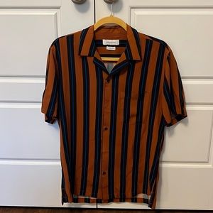 Striped short sleeve button down shirt